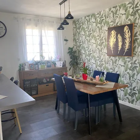 Location * Port-en-Bessin-Huppain