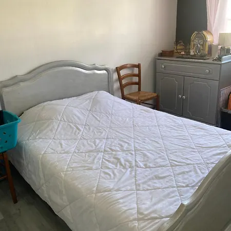 Location * Port-en-Bessin-Huppain